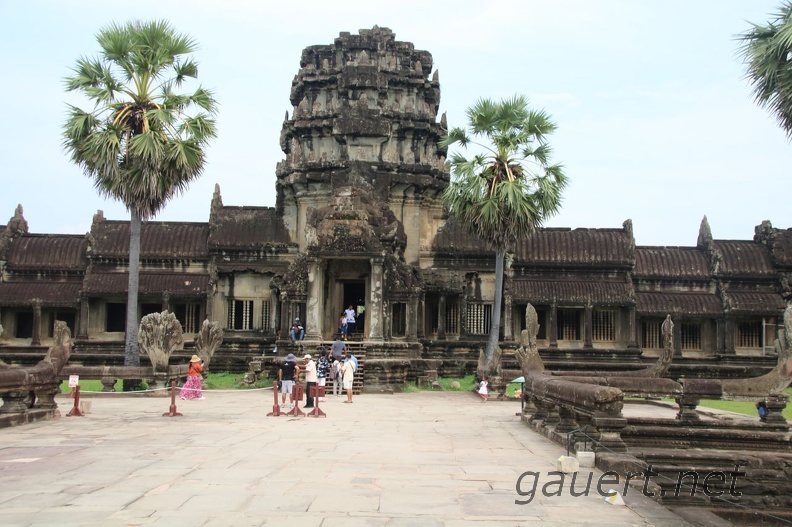AngkorWat-02.jpg
